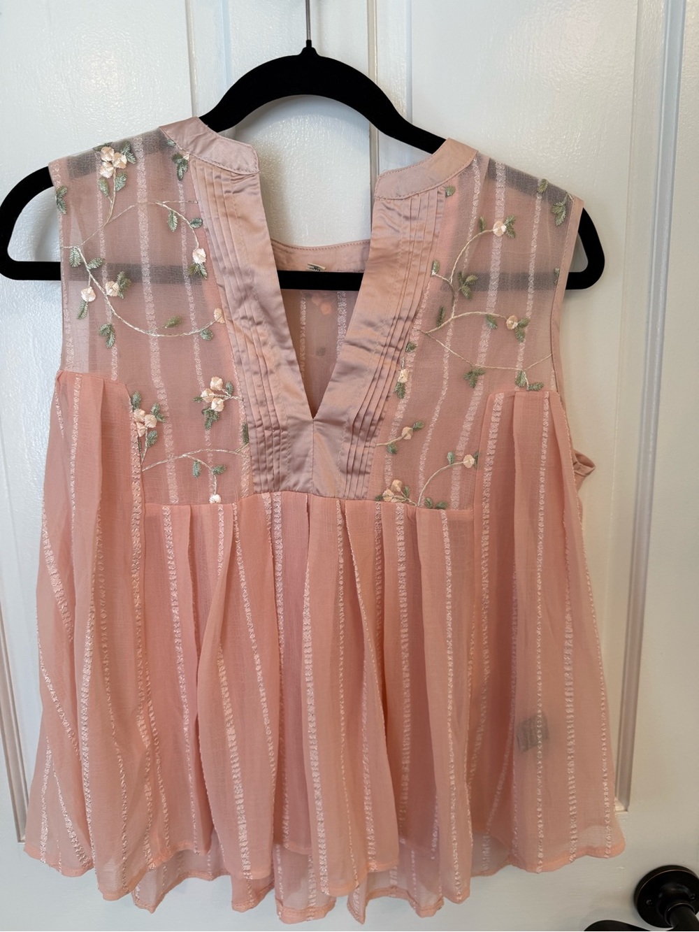 POL Pink Embroidered Sleeveless V-Neck Women's Top - Picture 2 of 6